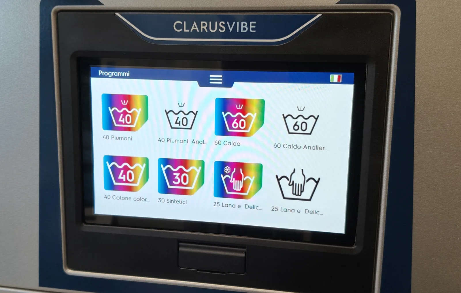 Display ClarusVibe con i programmi di lavaggio OndaBlu Avellino